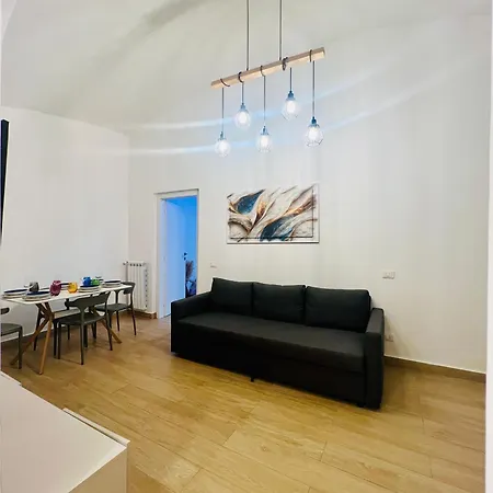 Apartment Luminosa House Station Rome