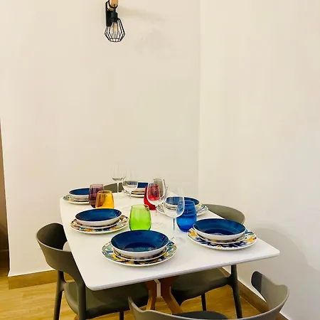 Luminosa House Station Apartment