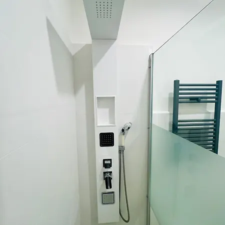 Apartment Luminosa House Station Rome