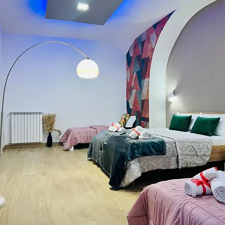 Luminosa House Station Apartment *
