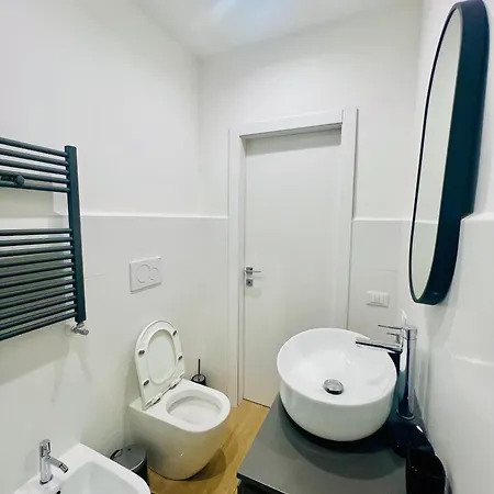 Apartment Luminosa House Station Rome