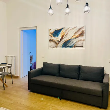 Luminosa House Station Apartment *