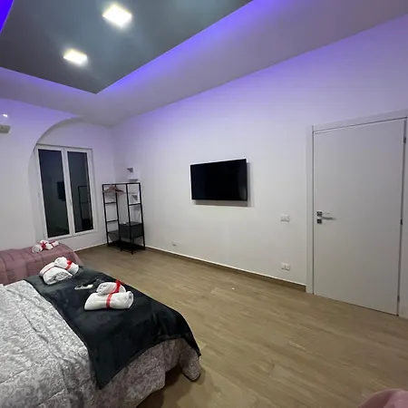 Luminosa House Station Apartment